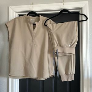 Fig’s Scrub Set Zamora Bottom / Rafaela Top